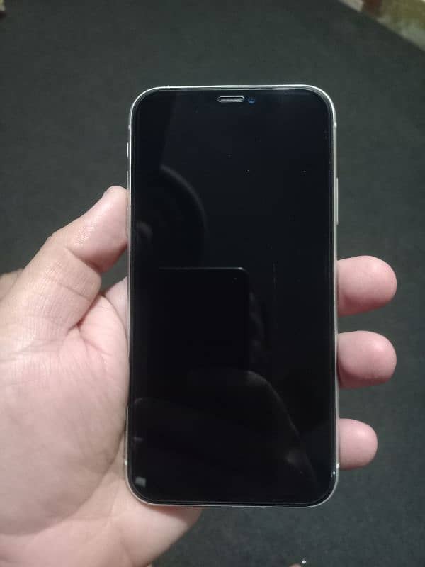 Iphone 11 64gb PTA Approved 1