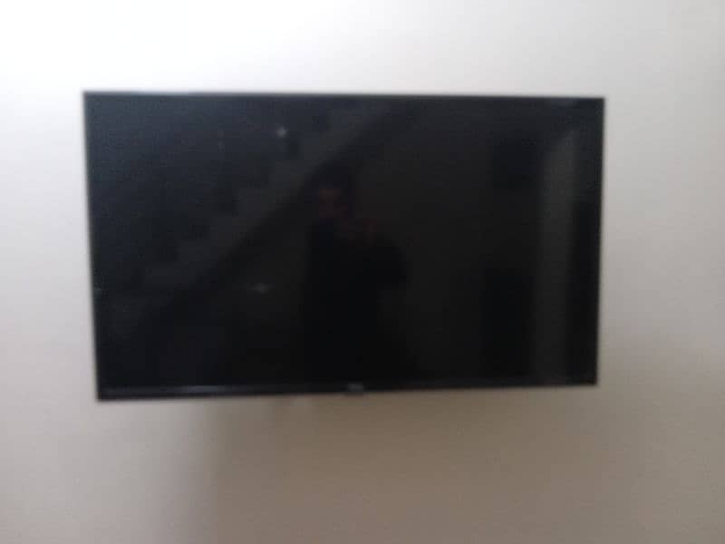 TCL LED 32 Inch (D2720) 0