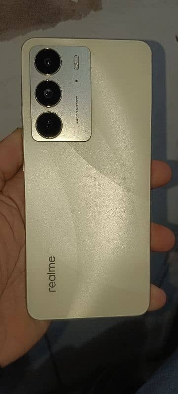 Realme C75 0