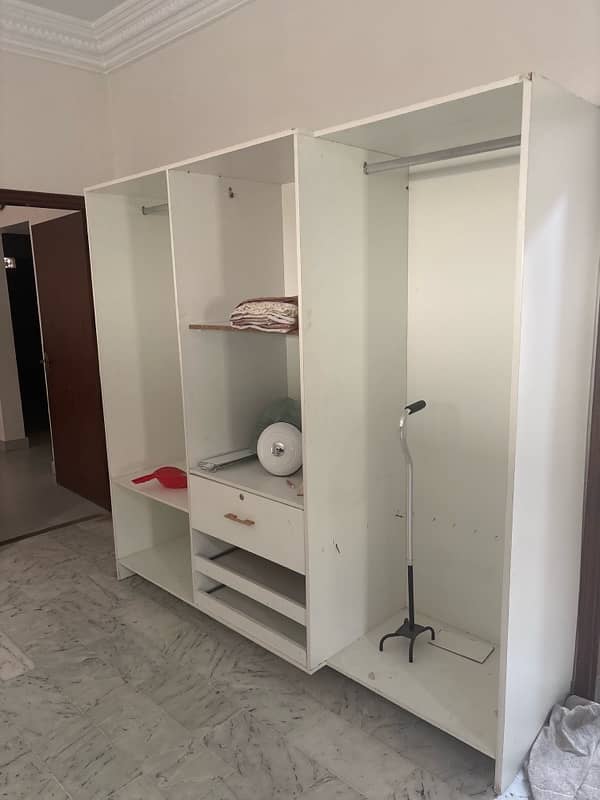 Wardrobe - white colour 1