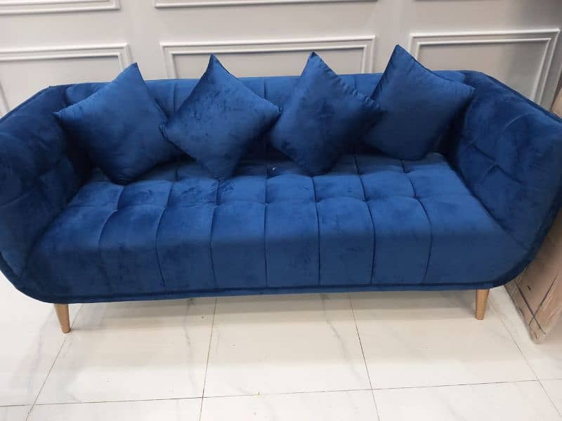 It's a brand New sofa set A1 Condition 1