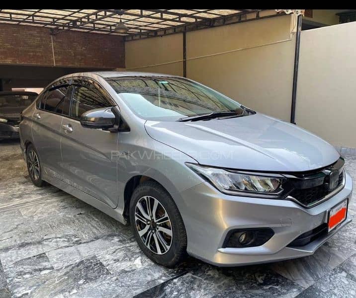 Honda Grace Hybrid 2017 1