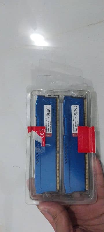 Hyper X Fury 2pcs 8Gb ddr3 1600 mhz Gaming RAM with heat syncs 3