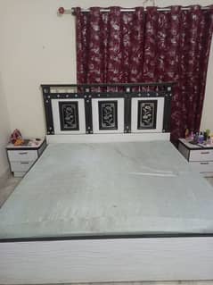 Bed - Double Bed King Size - Black & White