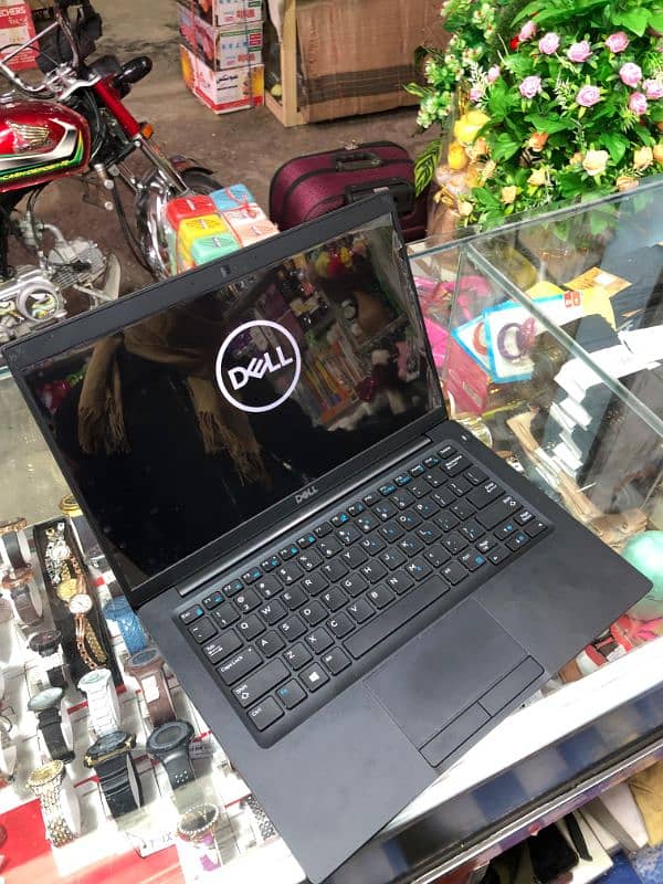 DELL 8 GENERATION 16 GB RAM 256 SSD 10 BY 10 CONDITION 3