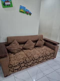 Elegant & Comfortable Sofa Set for Sale – Excellent Condition!