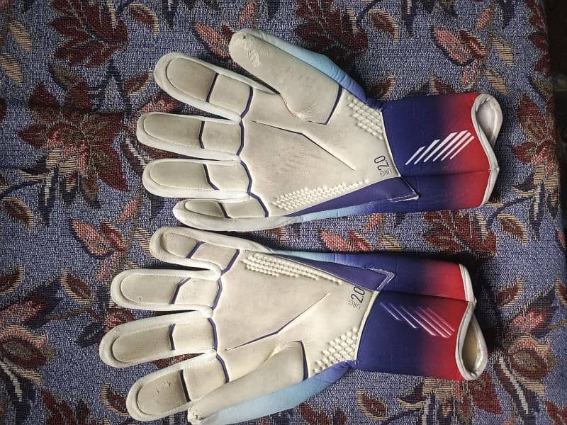 predator 2.0 goalkeeper gloves with free glove glue 1