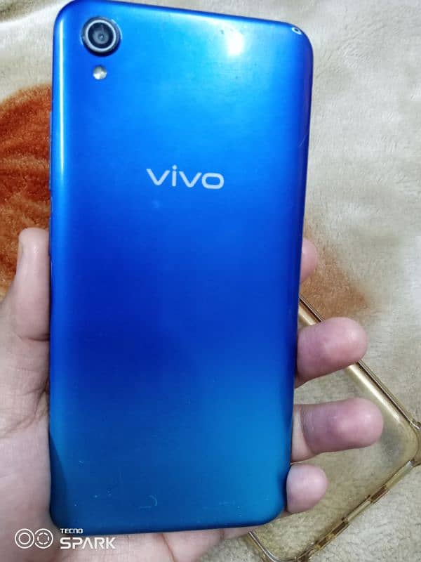 vivo y19 4