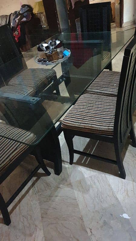 Dining table with 6 chairs 0