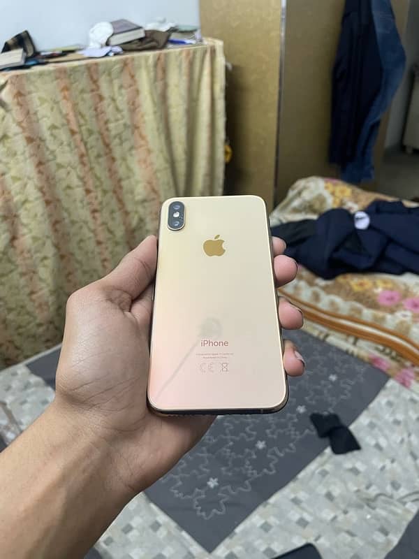 iPhone xs 1