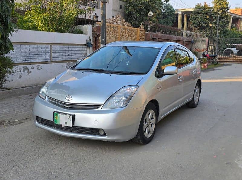 Toyota Prius 2007/2012 G Touring full option 1