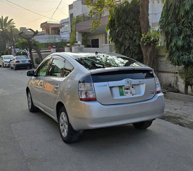 Toyota Prius 2007/2012 G Touring full option 5