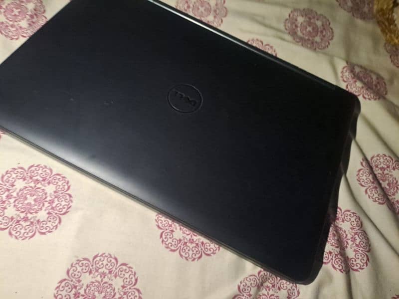 dell laptop corei5 5 generation. good memory 1