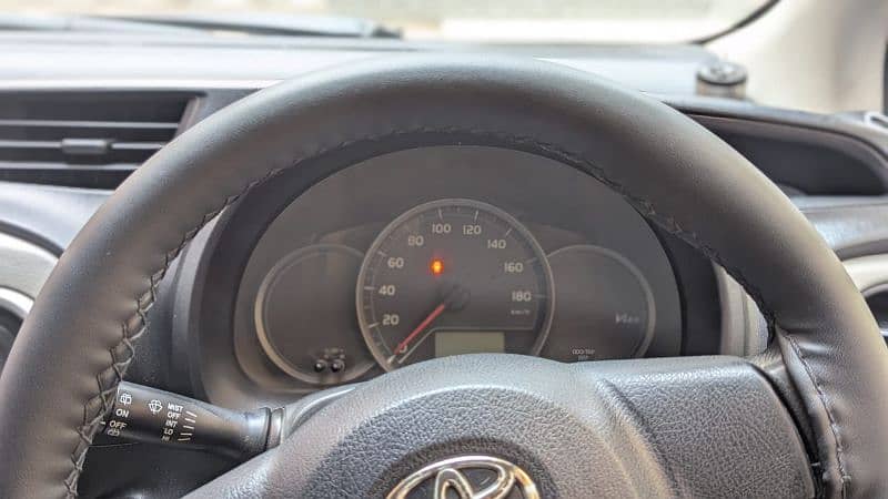 Toyota Vitz 2012 7