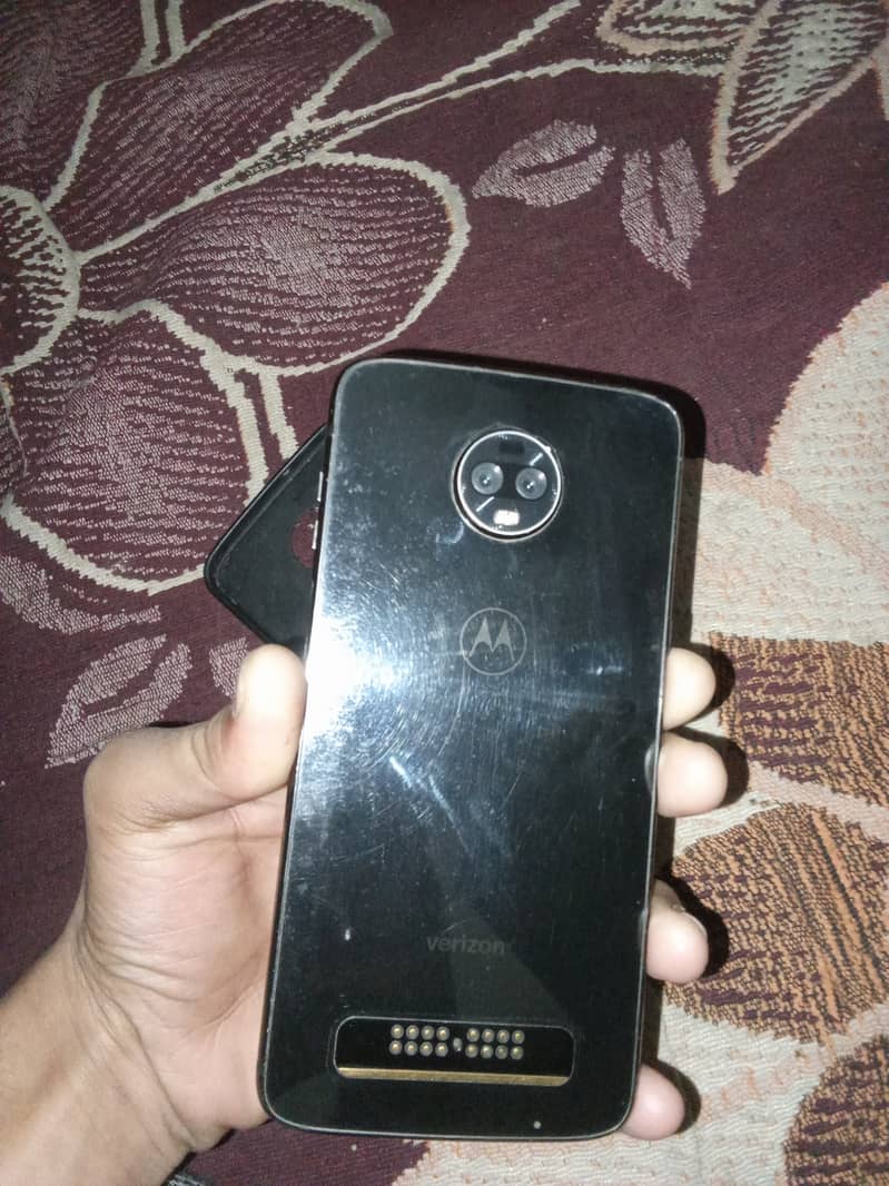 Moto z3 8