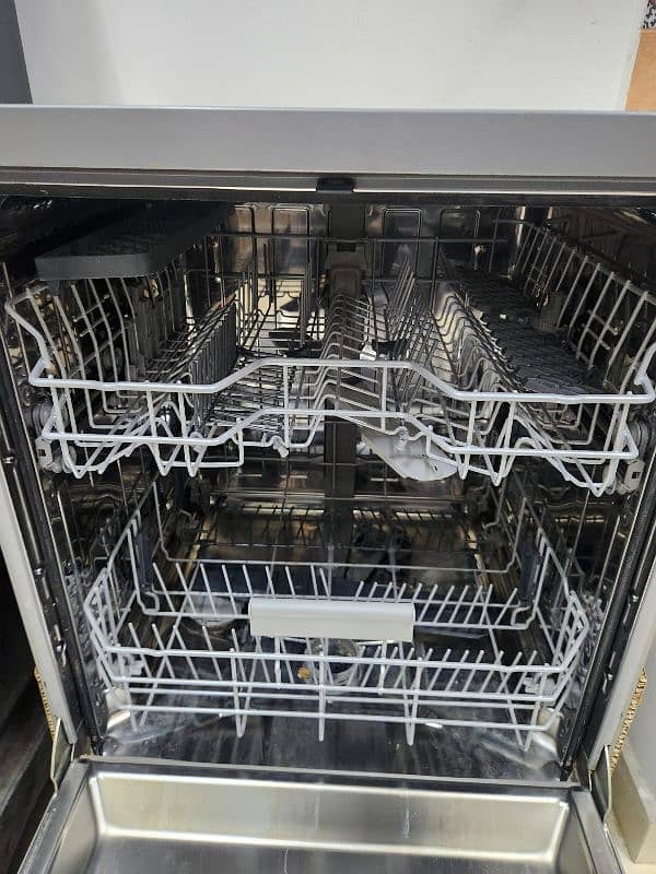 Dawlance DDW 1451 Silver Inverter Dishwasher 2