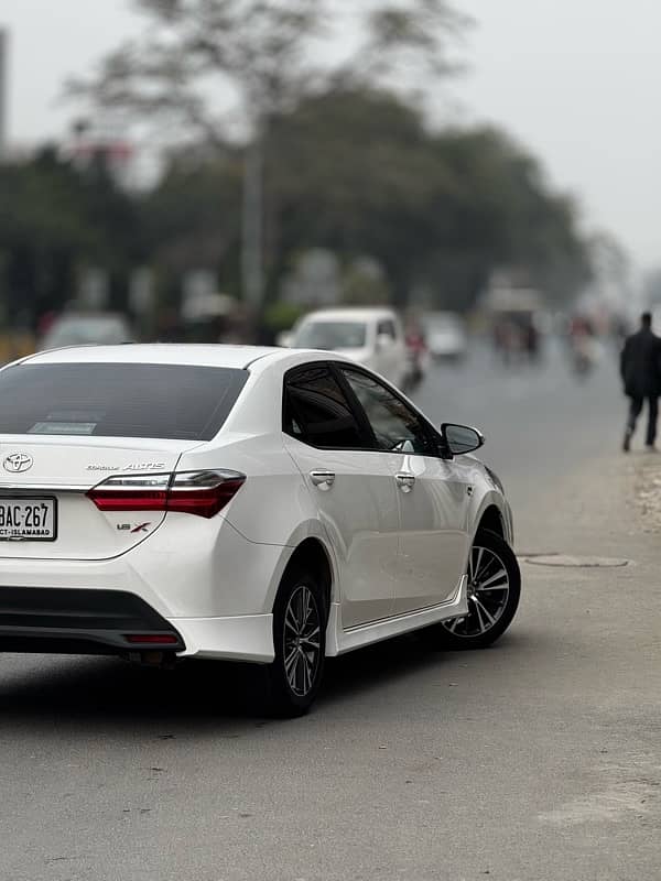 Toyota Corolla Altis 1.6 Special Edition 4