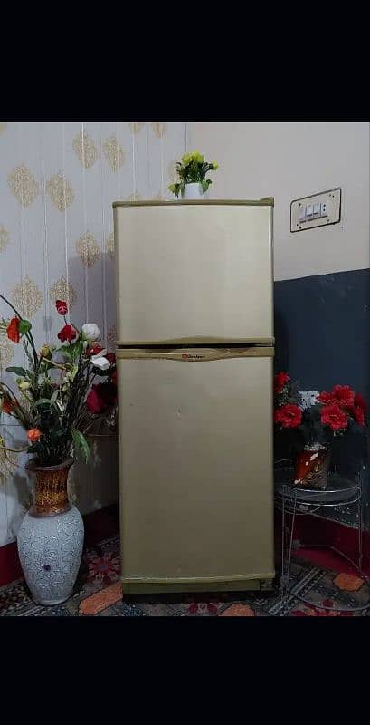 DAWLANCE FRIDGE 0