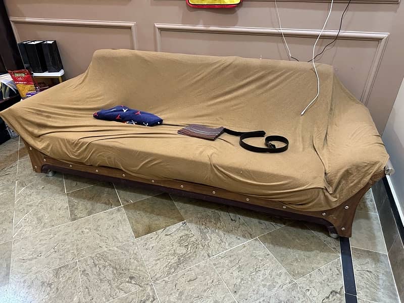 SOFA CUM BED IN GOOD CONDITION 0