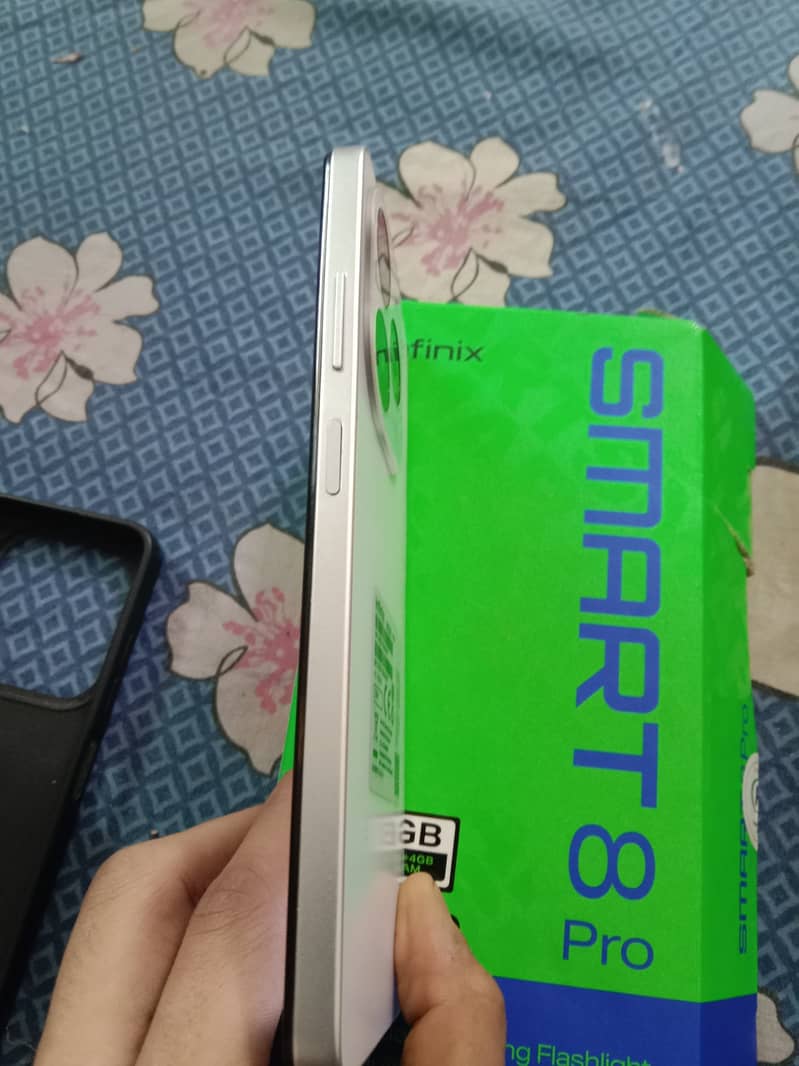 INFINIX SMART 8 PRO 10/10 BOX OPEN 3