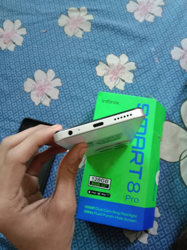 INFINIX SMART 8 PRO 10/10 BOX OPEN 4