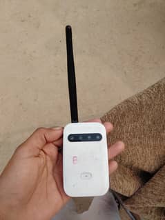 Zong Bolt+ 4G device with network antenna