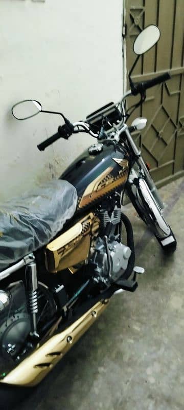 Honda 125 gold edition 1