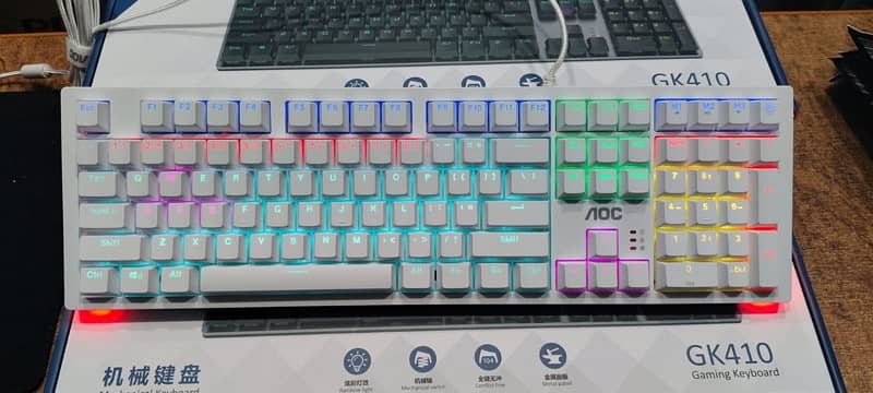 GK 410WHITE RGB Gaming Mechanical Keyboard Blue Switches 2