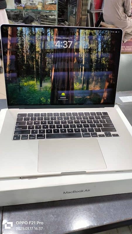 Apple MacBook Air 15 M3 starlight color 16gb ram 1tb ssd 1