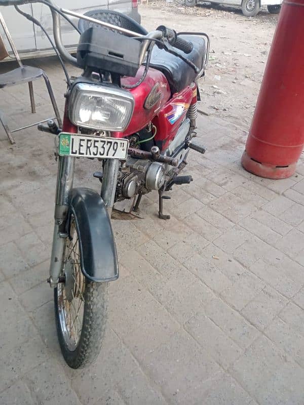 hi im selling bike 03184873260 cal this num 4