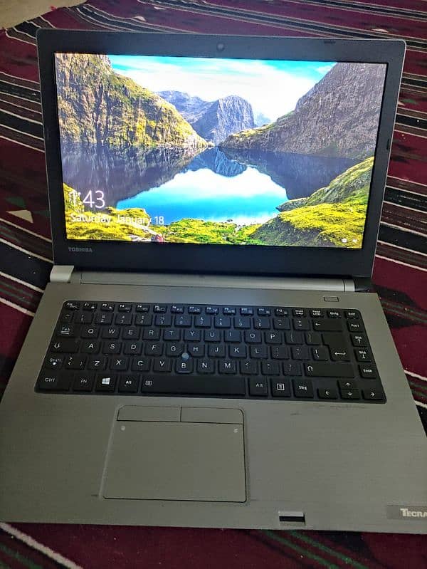 Toshiba Laptop 6th Generation 1