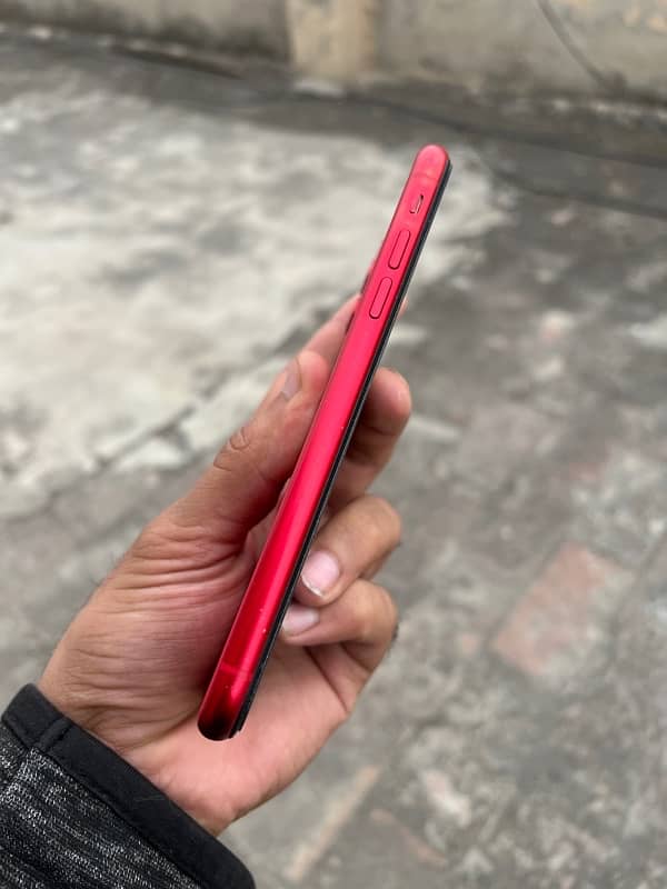 iphone 11 64gb PTA Approved 3