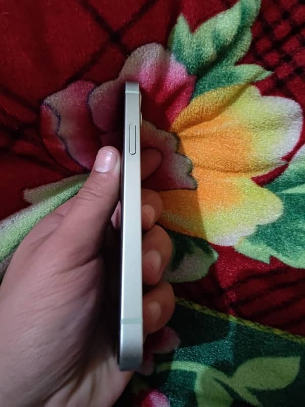 iPhone 12 mini ha urgent for sale karna ha WhatsApp number 03007138062 2