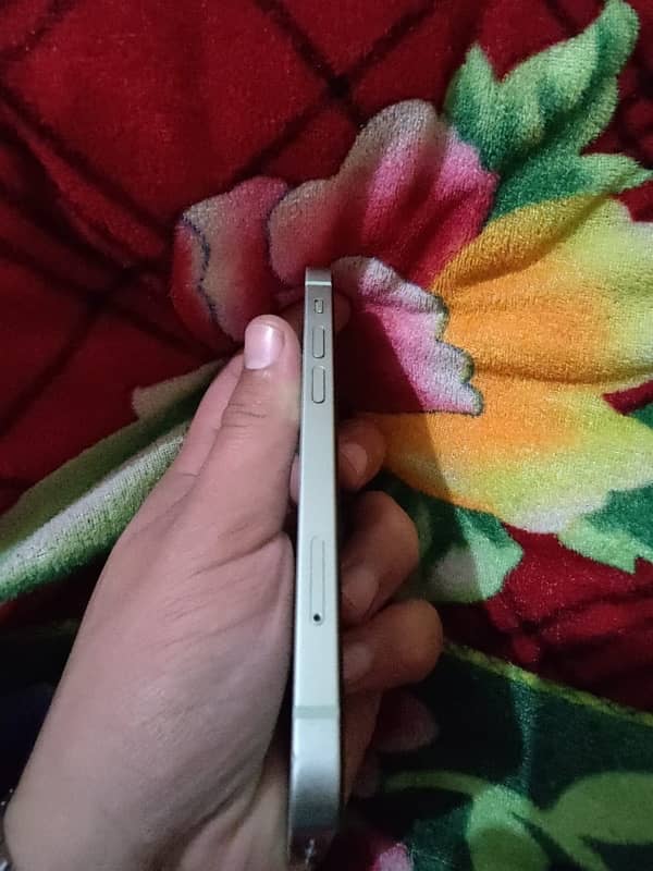 iPhone 12 mini ha urgent for sale karna ha WhatsApp number 03007138062 3