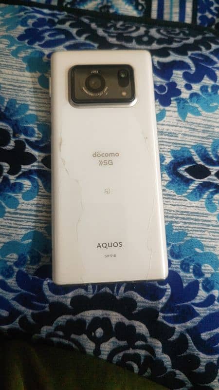 sharp Aquos R6 0