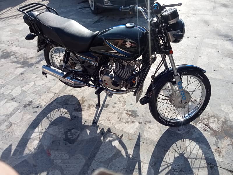 Suzuki GS 150 2015 5