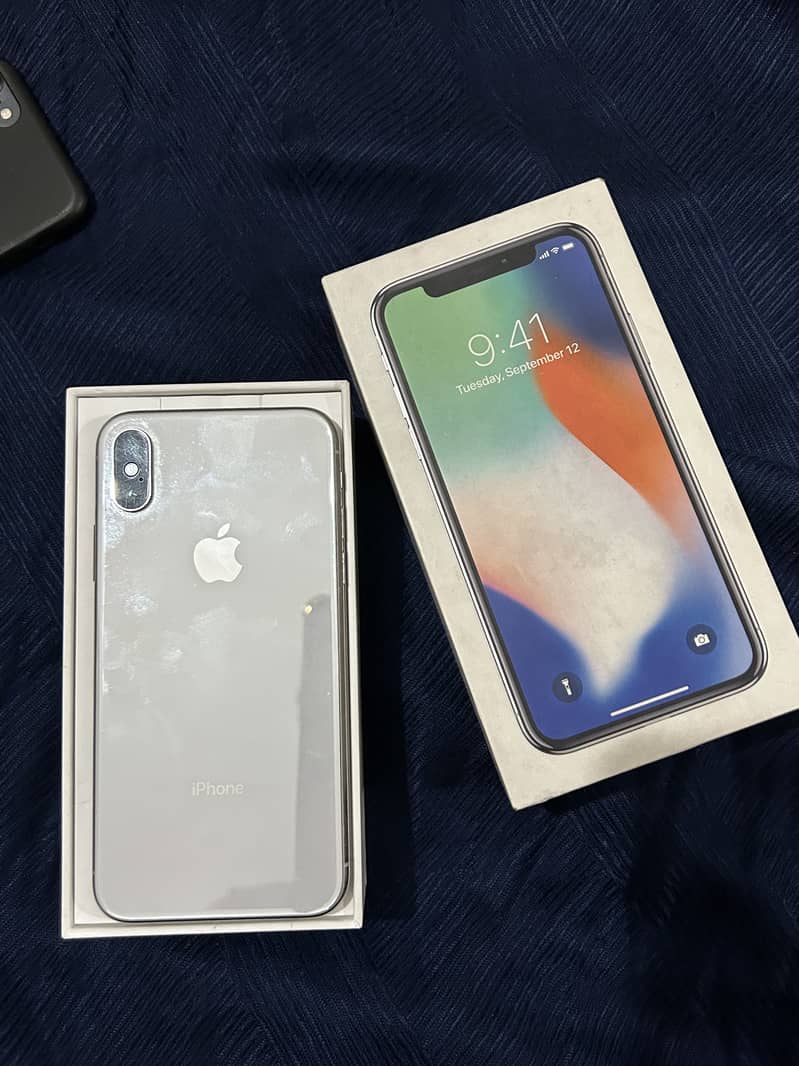 Apple iPhone X 0