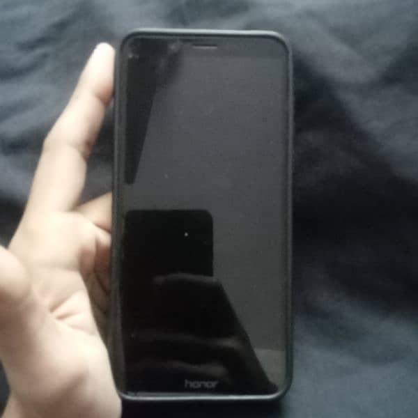 Huawei y7 prime lush conditon  line in screen but screen work properly 9