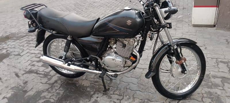 Suzuki' 150CC black colour bot Kam chala waha 4