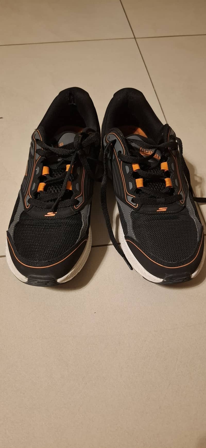 Skechers original shoes (very good condition) 1