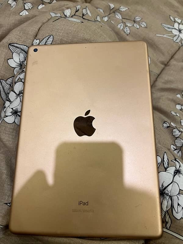 IPAD 7th GEN 128gb 4