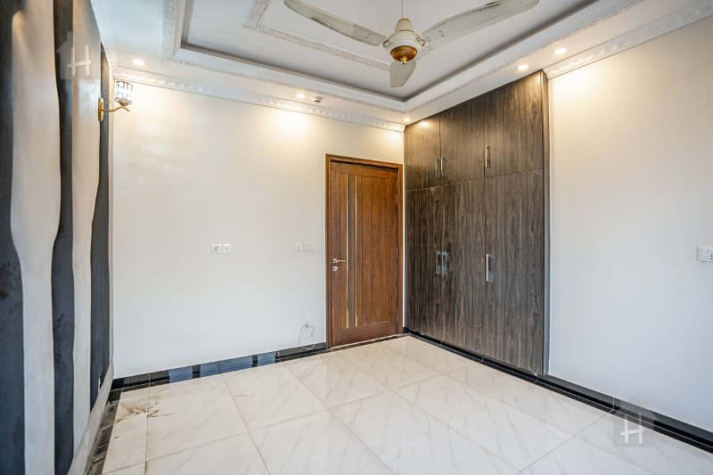 5 Marla Brand New House For Rent in Tulip Overseas Block Park View City Lahore 4