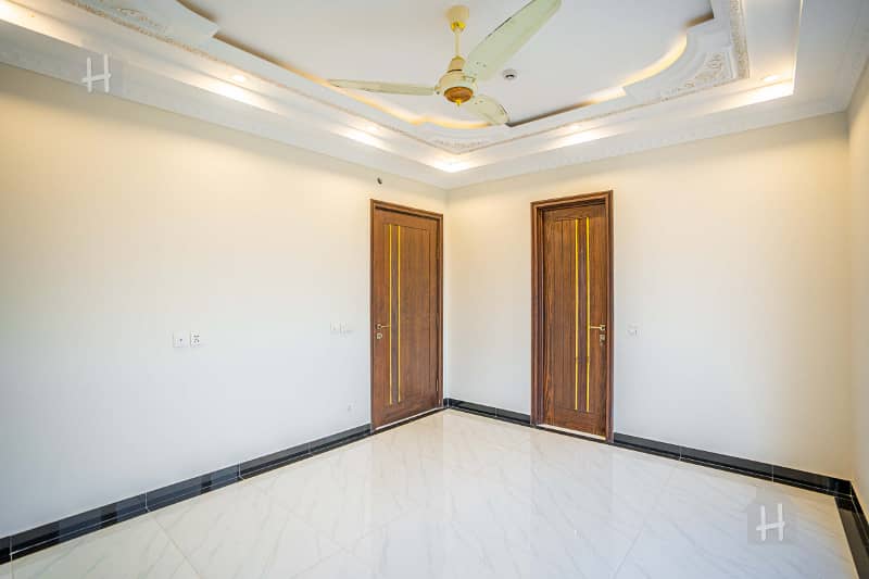 5 Marla Brand New House For Rent in Tulip Overseas Block Park View City Lahore 18