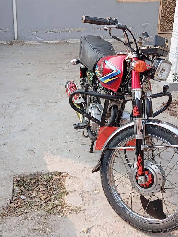 honda 125 . . . . good condition. . . 03115227905 1