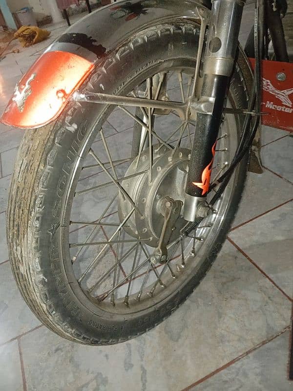 honda 125 . . . . good condition. . . 03115227905 6