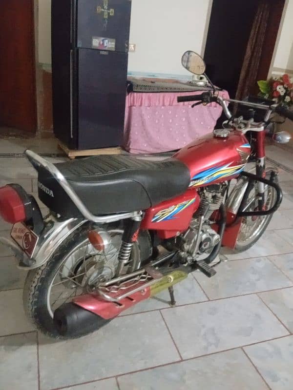 honda 125 . . . . good condition. . . 03115227905 12