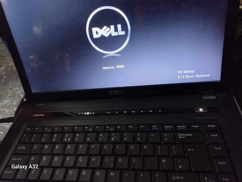 LAPTOP DELL VOSTRO 3500 1