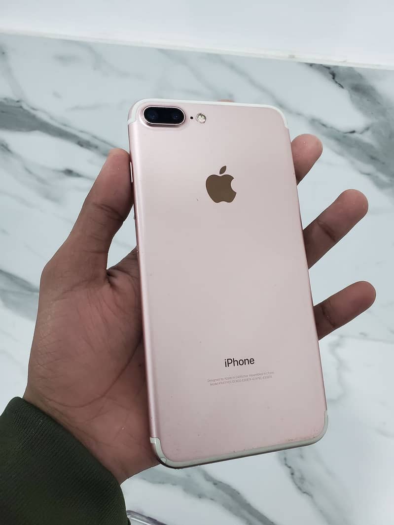 Apple iPhone 7 Plus 1