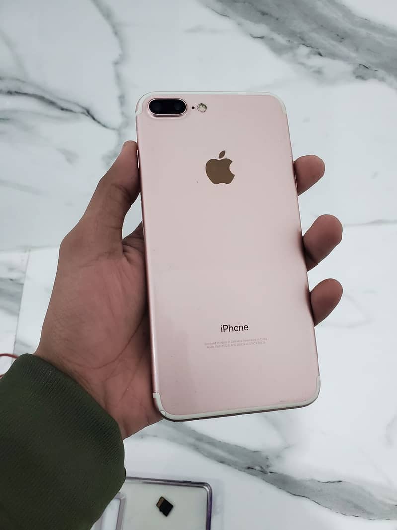 Apple iPhone 7 Plus 2