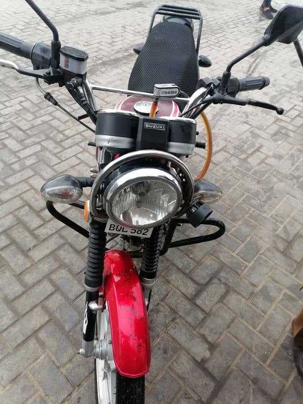 Suzuki GS 150 Lush Condition 7